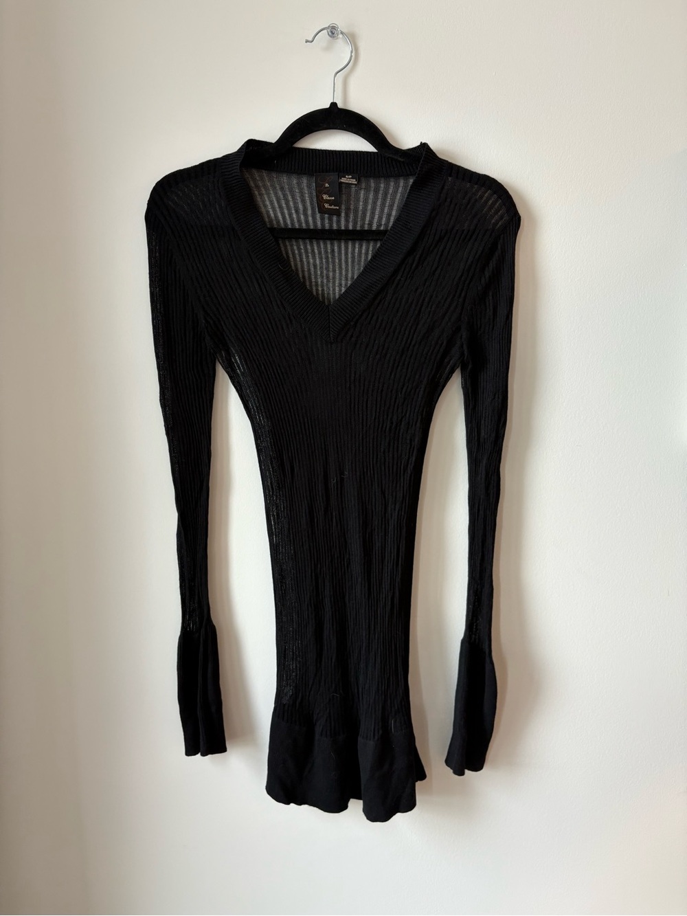Black Ribbed V-Neck Long Sleeve Top